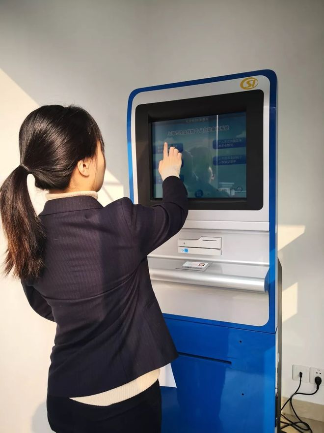 泉州24小时套医保卡回收(24小时套医保卡回收什么意思)