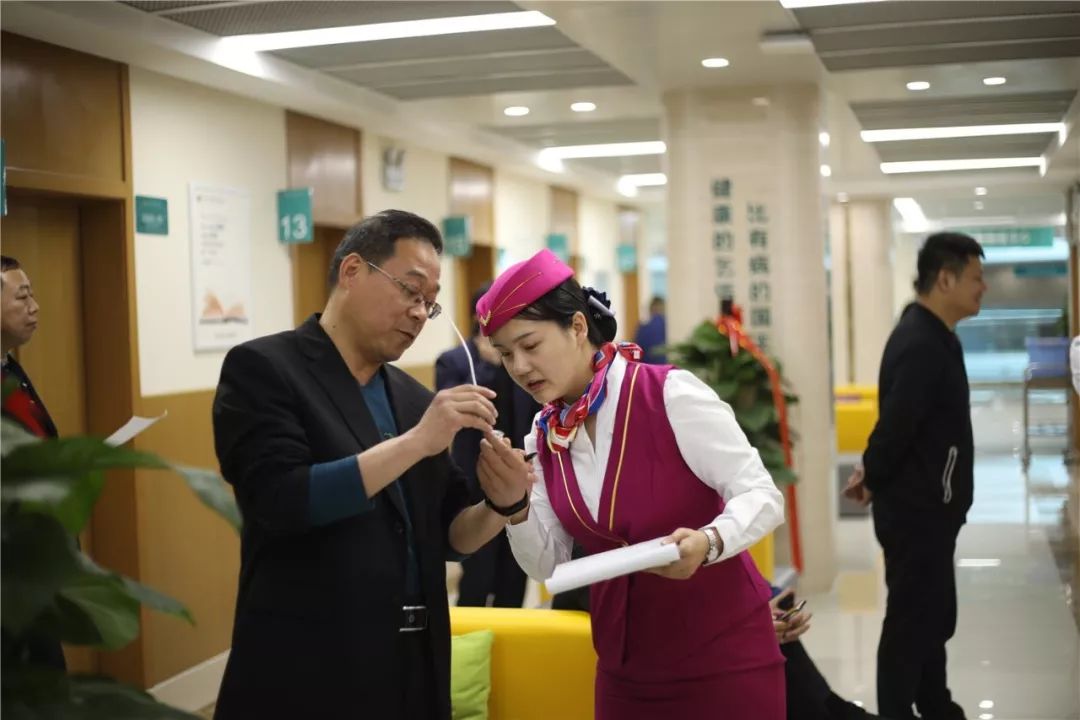 泉州24小时套医保卡(北京医保卡使用指南)